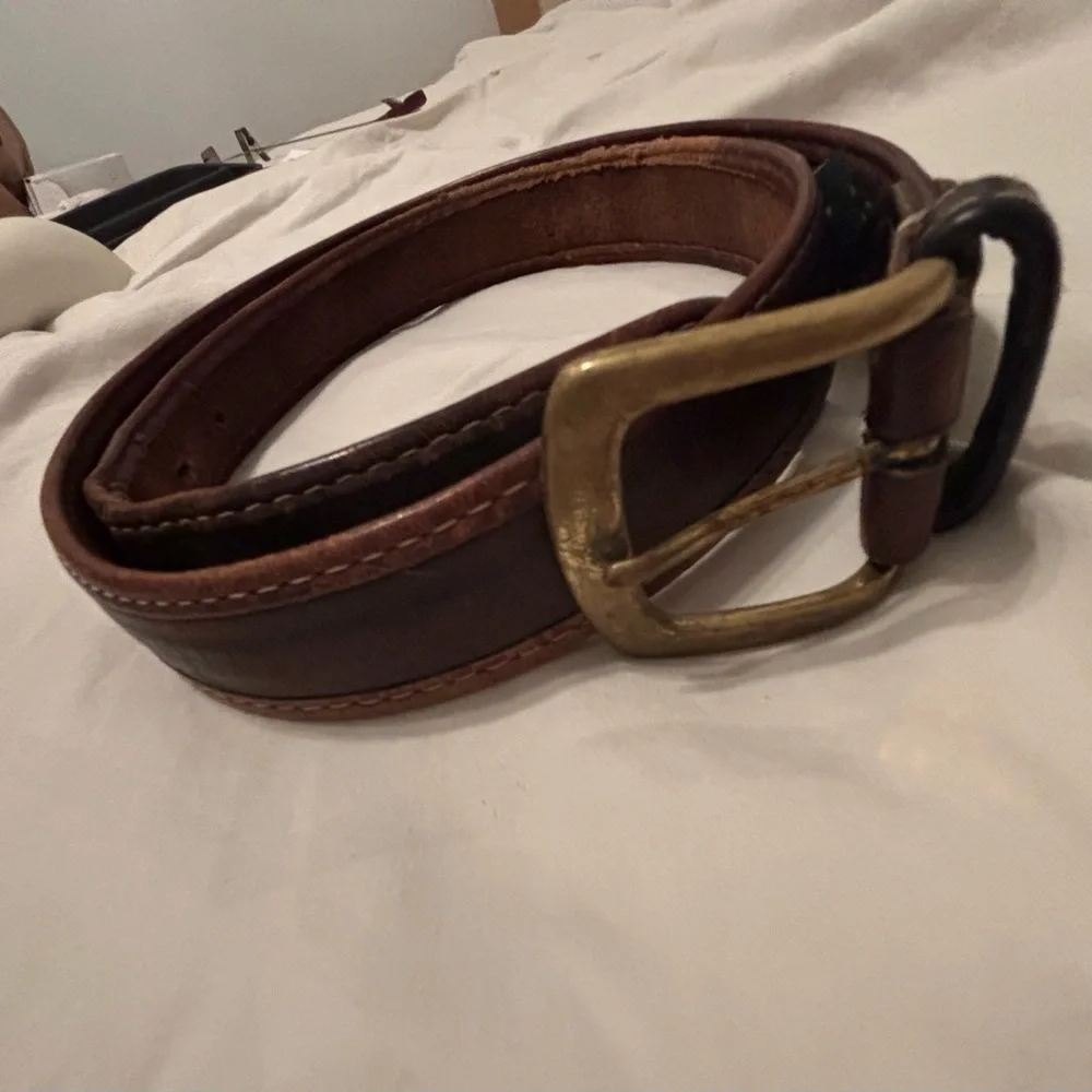 Cole Hann leather belt brass buckle 41”